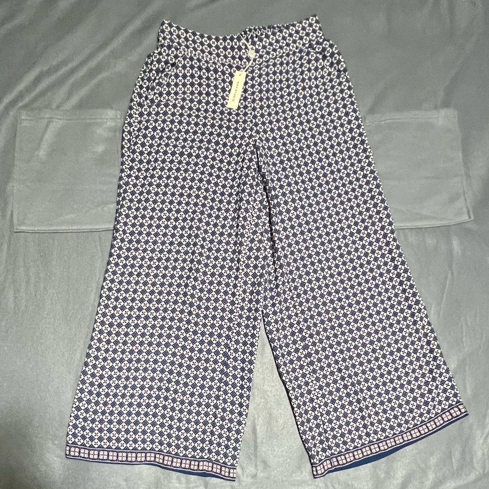 SUMMER WEARS - Picture 4 of 4